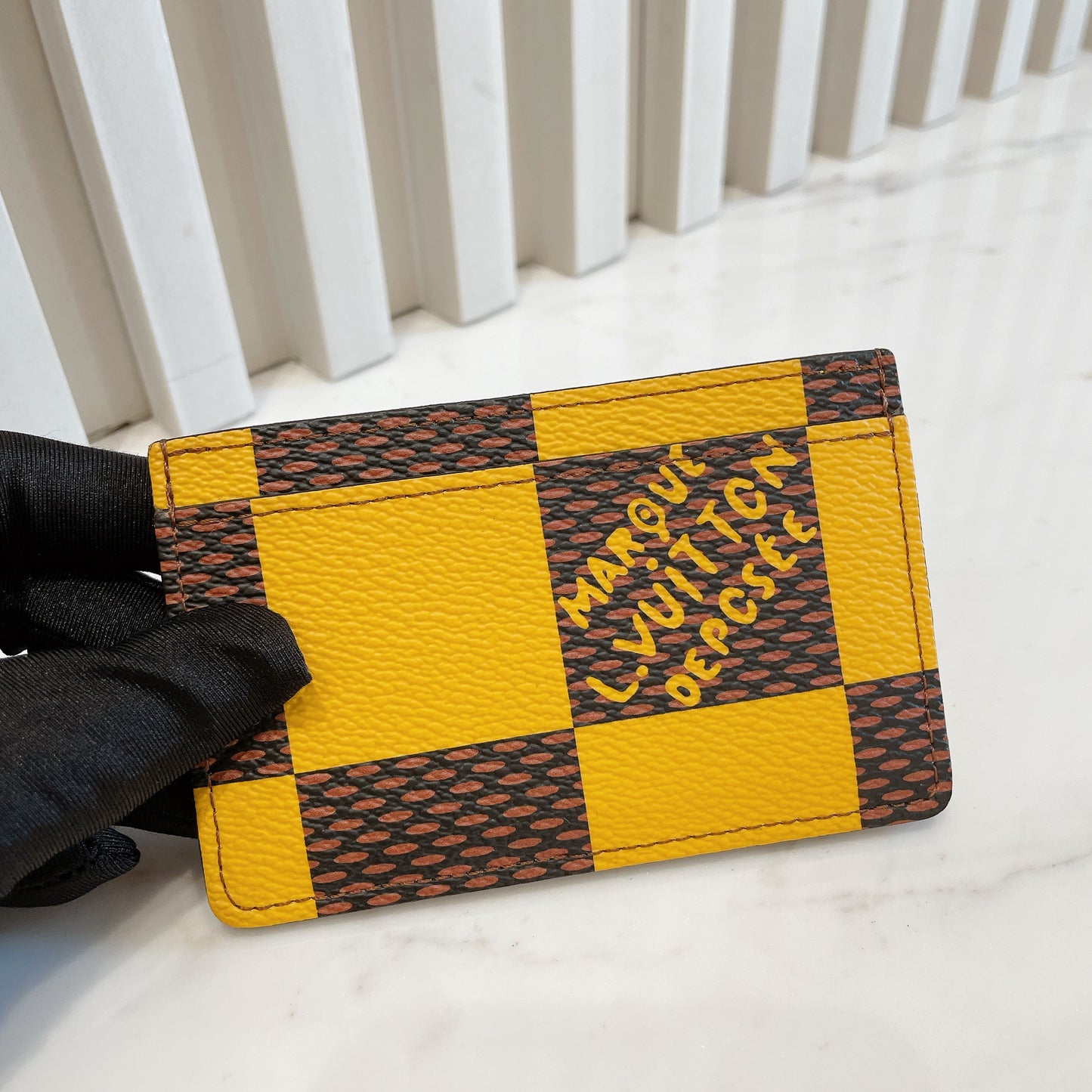LV Porte Cartes Simple Damier Pop Jaune Mat