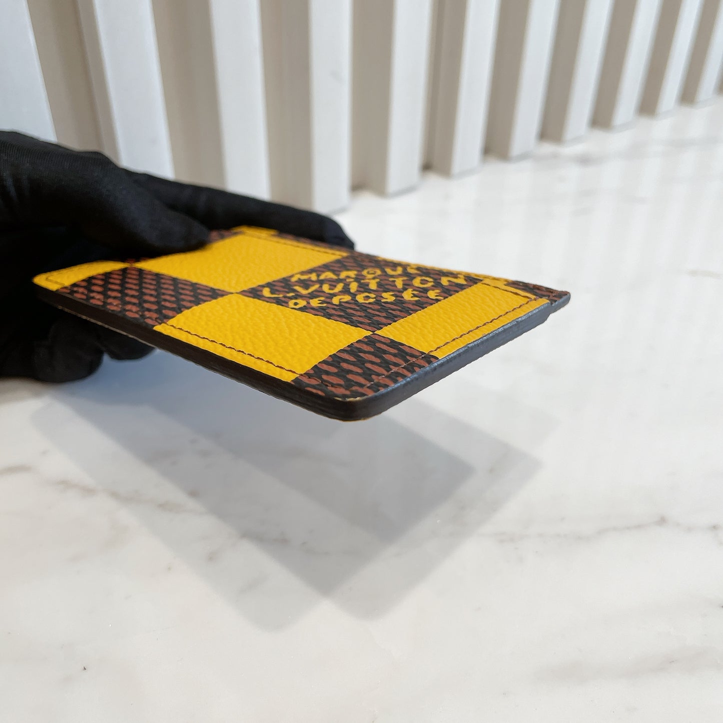 LV Porte Cartes Simple Damier Pop Jaune Mat
