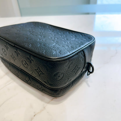 LV S Lock Messenger in Taurillon