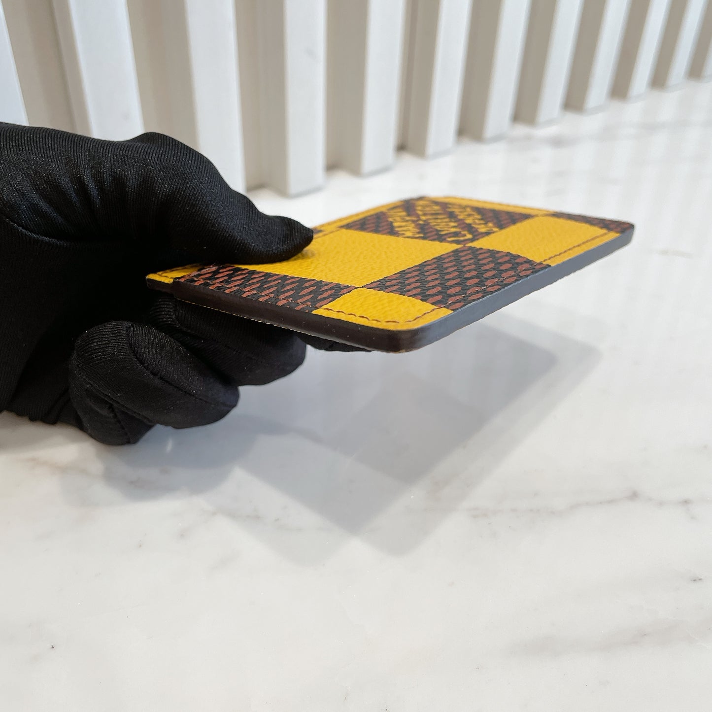 LV Porte Cartes Simple Damier Pop Jaune Mat