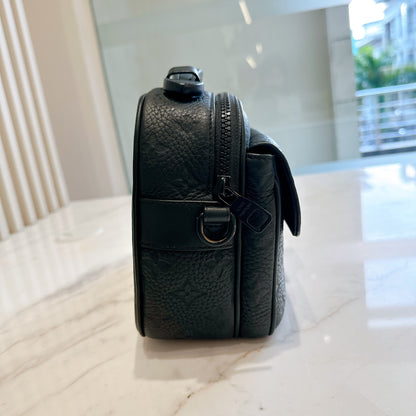 LV S Lock Messenger in Taurillon