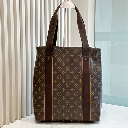 LV Monogram Cabas Beaubourg