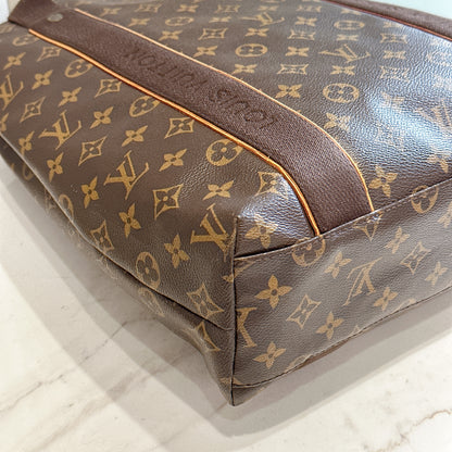 LV Monogram Cabas Beaubourg