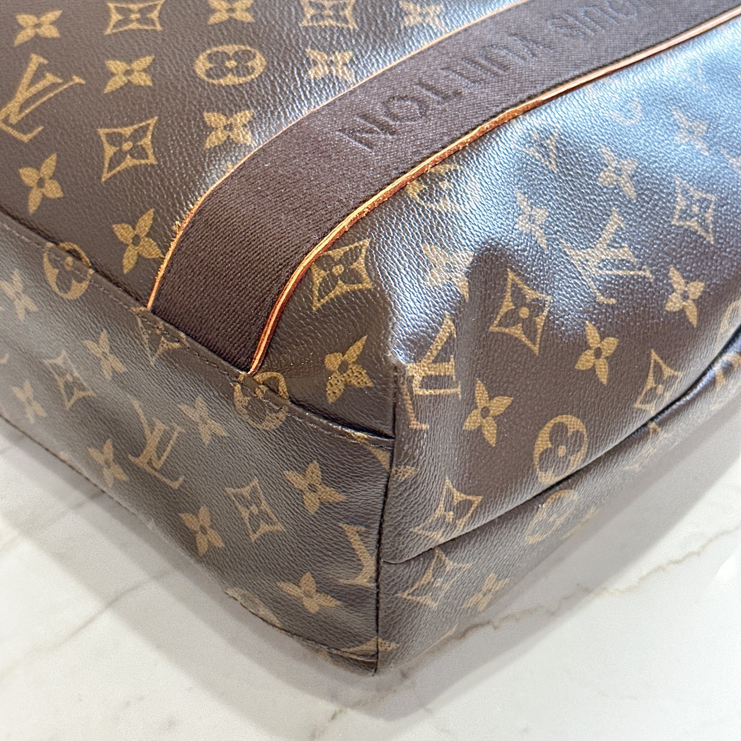 LV Monogram Cabas Beaubourg