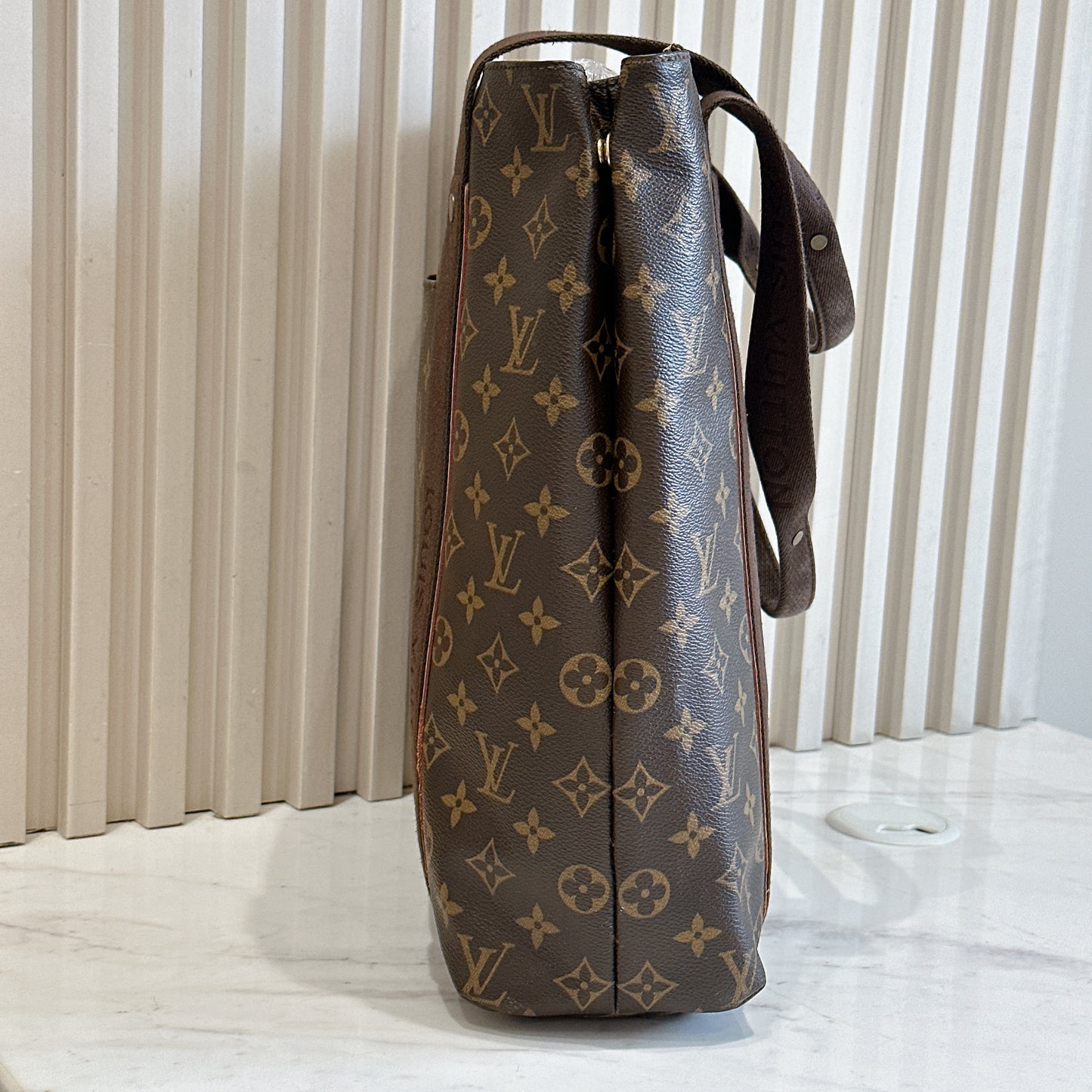 LV Monogram Cabas Beaubourg
