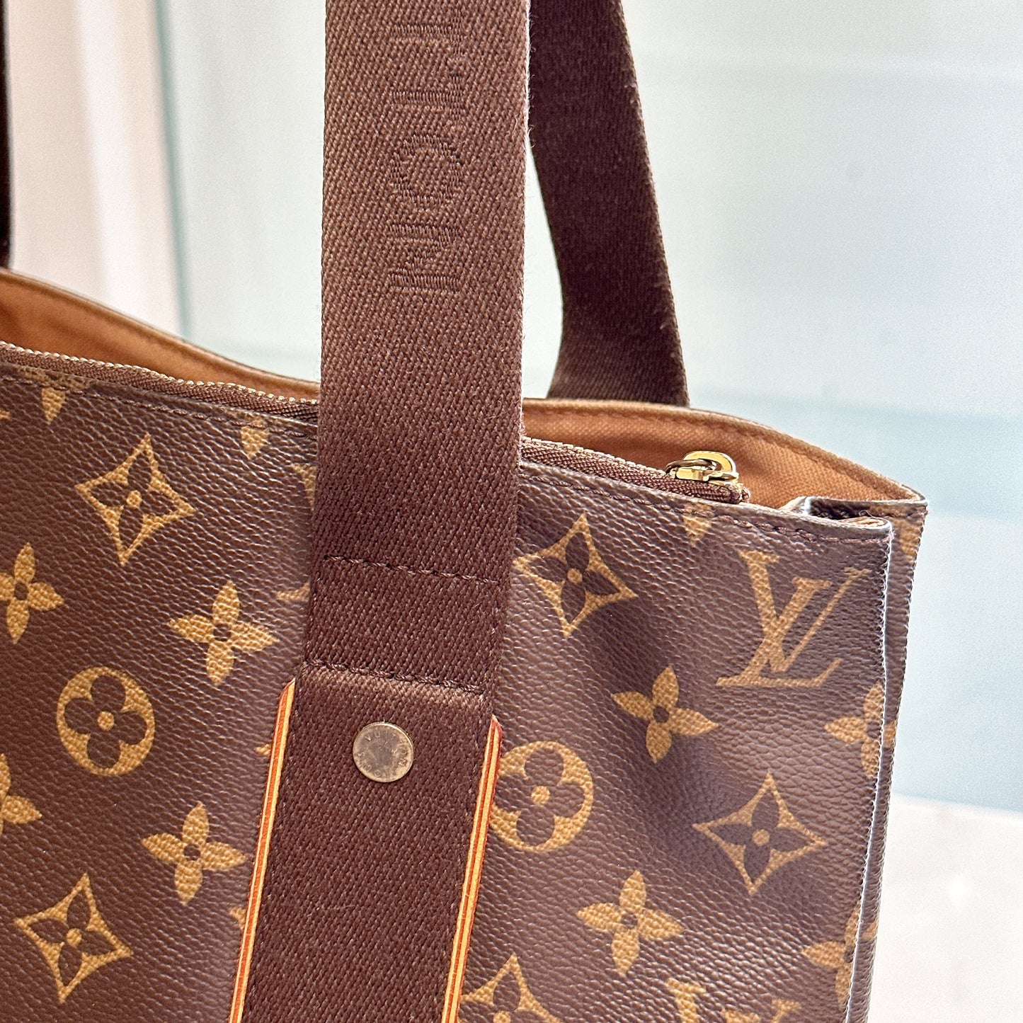 LV Monogram Cabas Beaubourg
