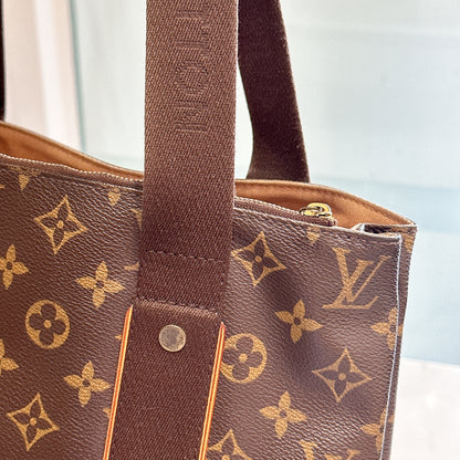LV Monogram Cabas Beaubourg