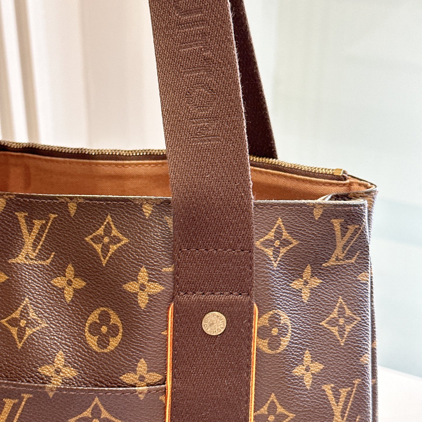 LV Monogram Cabas Beaubourg
