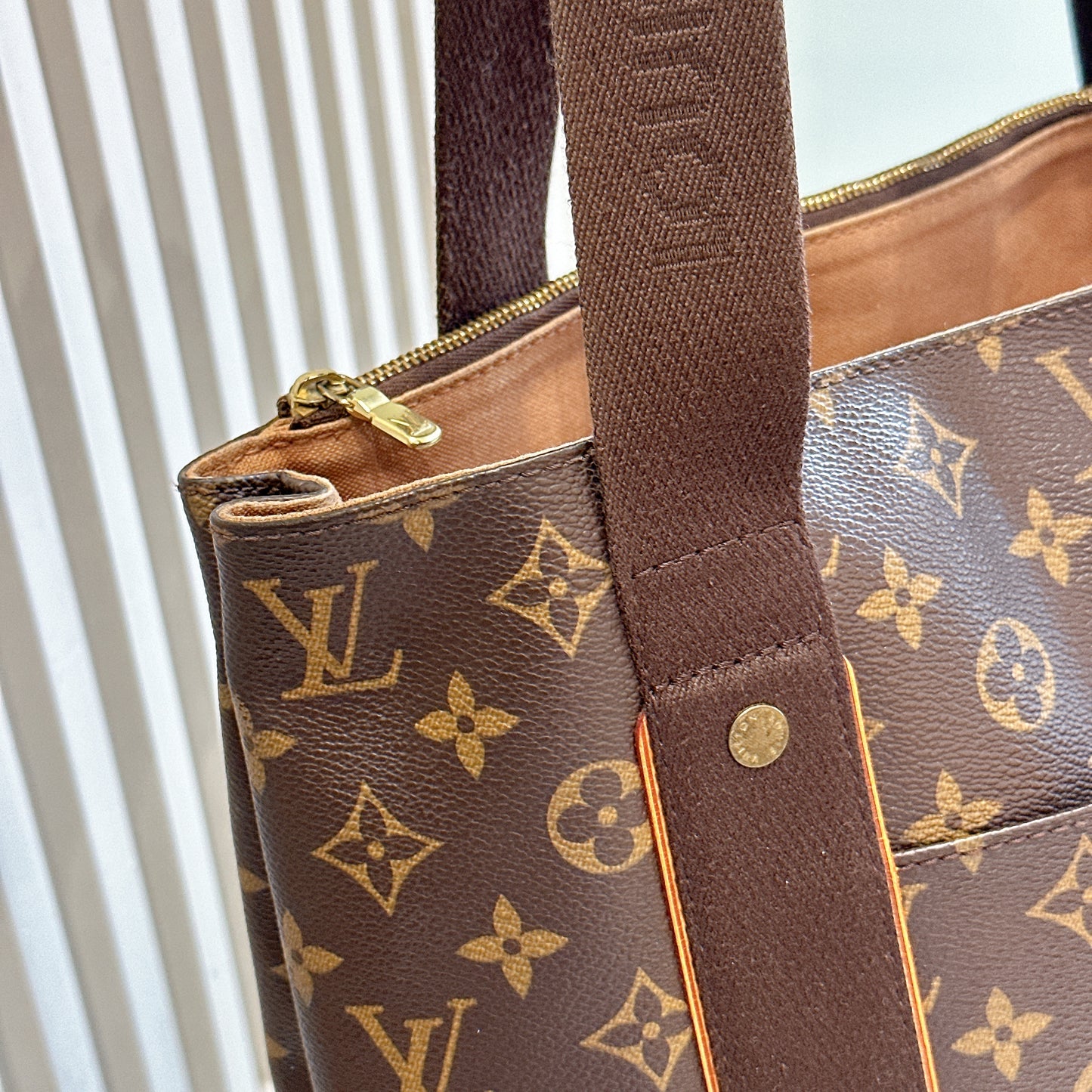 LV Monogram Cabas Beaubourg