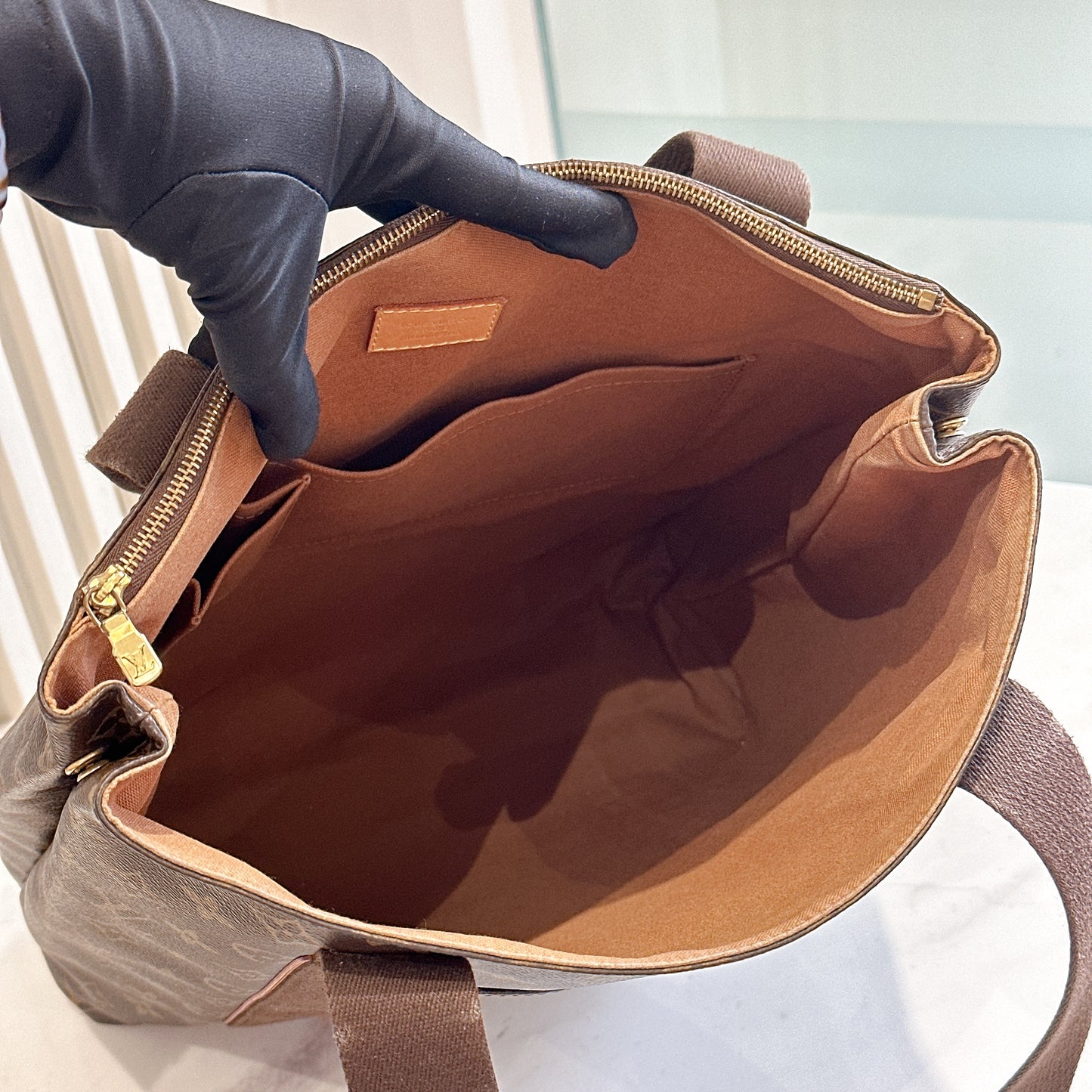 LV Monogram Cabas Beaubourg