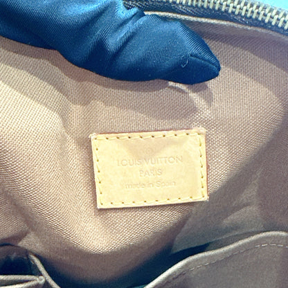 LV Monogram Cabas Beaubourg