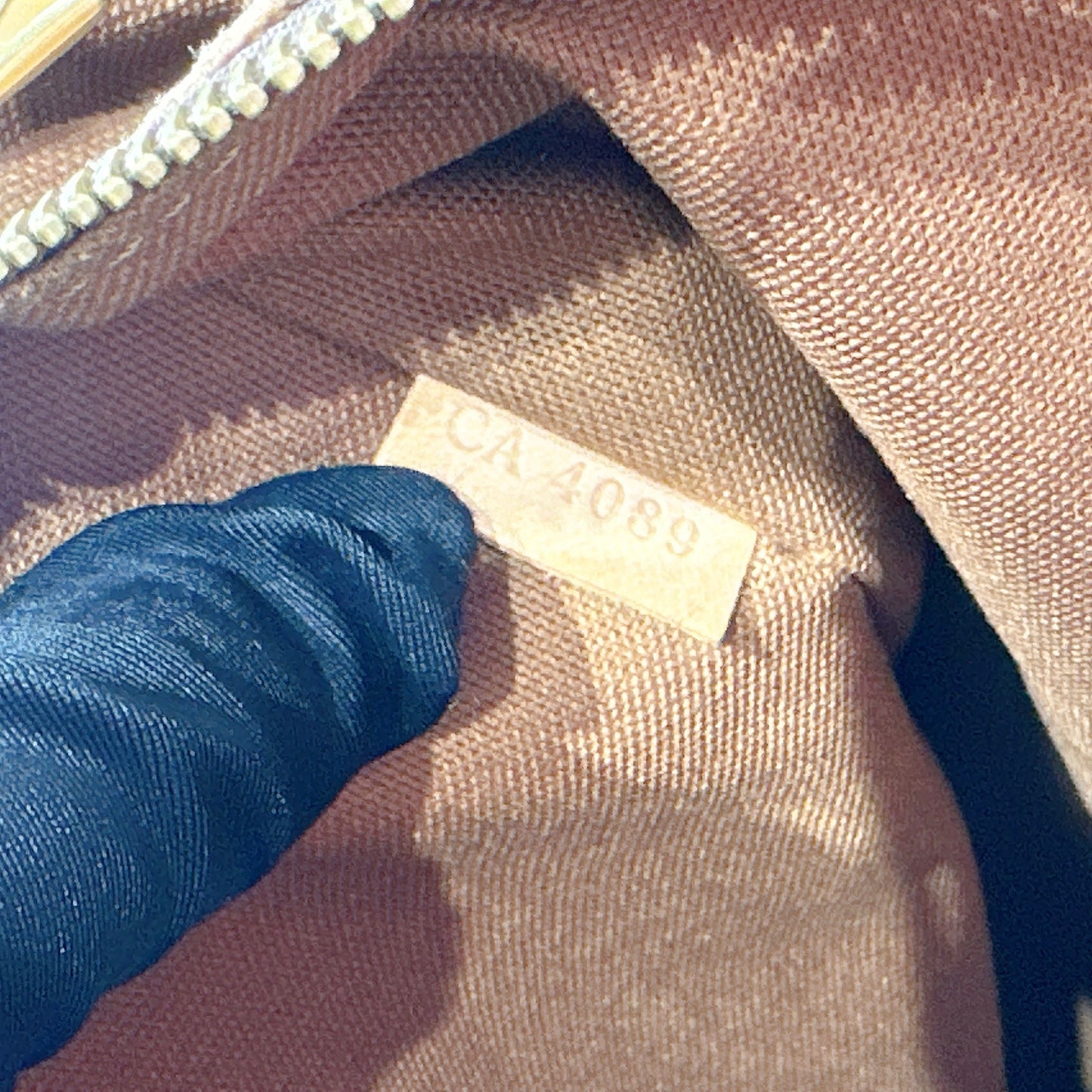 LV Monogram Cabas Beaubourg