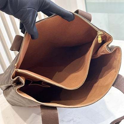 LV Monogram Cabas Beaubourg