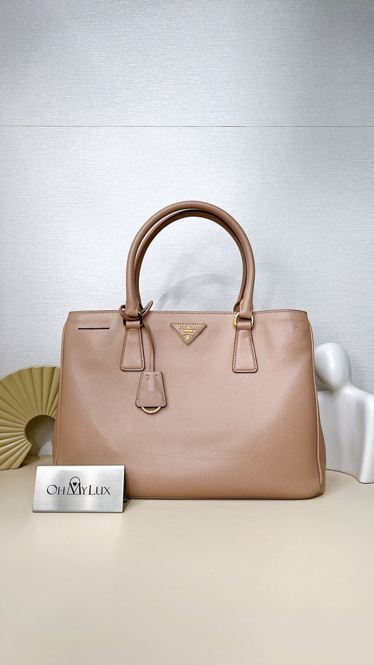 Prada Saffiano Gallieria Pink in Medium