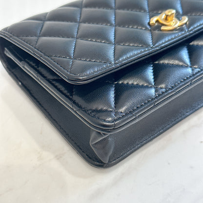 Chanel WOC Lambskin Pearl Crush in Black
