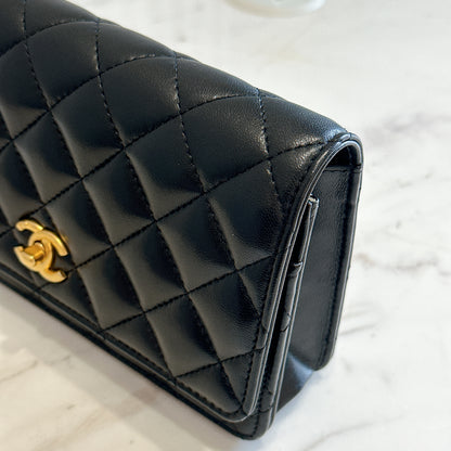 Chanel WOC Lambskin Pearl Crush in Black