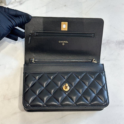 Chanel WOC Lambskin Pearl Crush in Black