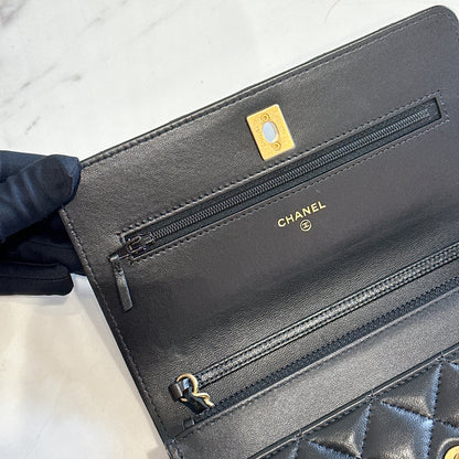 Chanel WOC Lambskin Pearl Crush in Black
