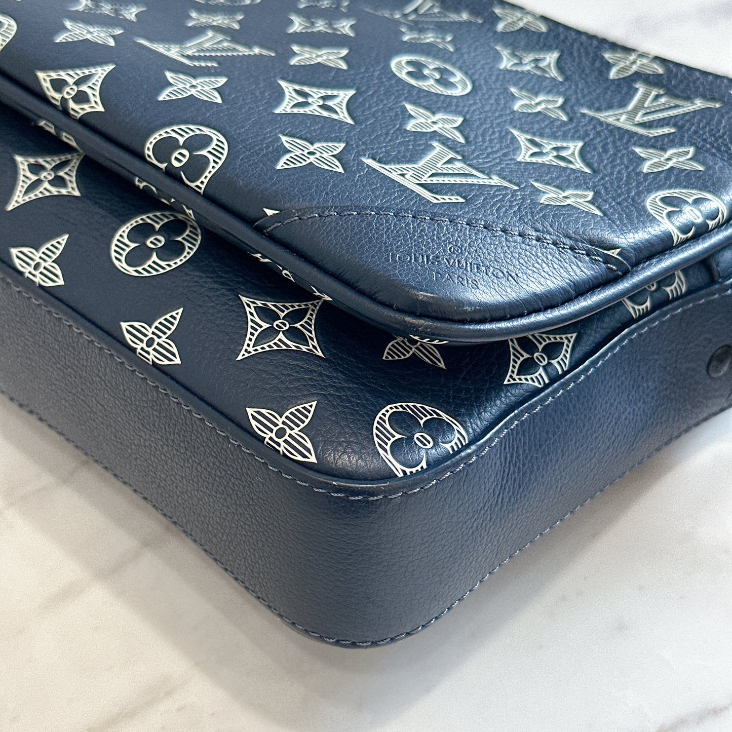 LV Trio Messenger in Shadow Leather