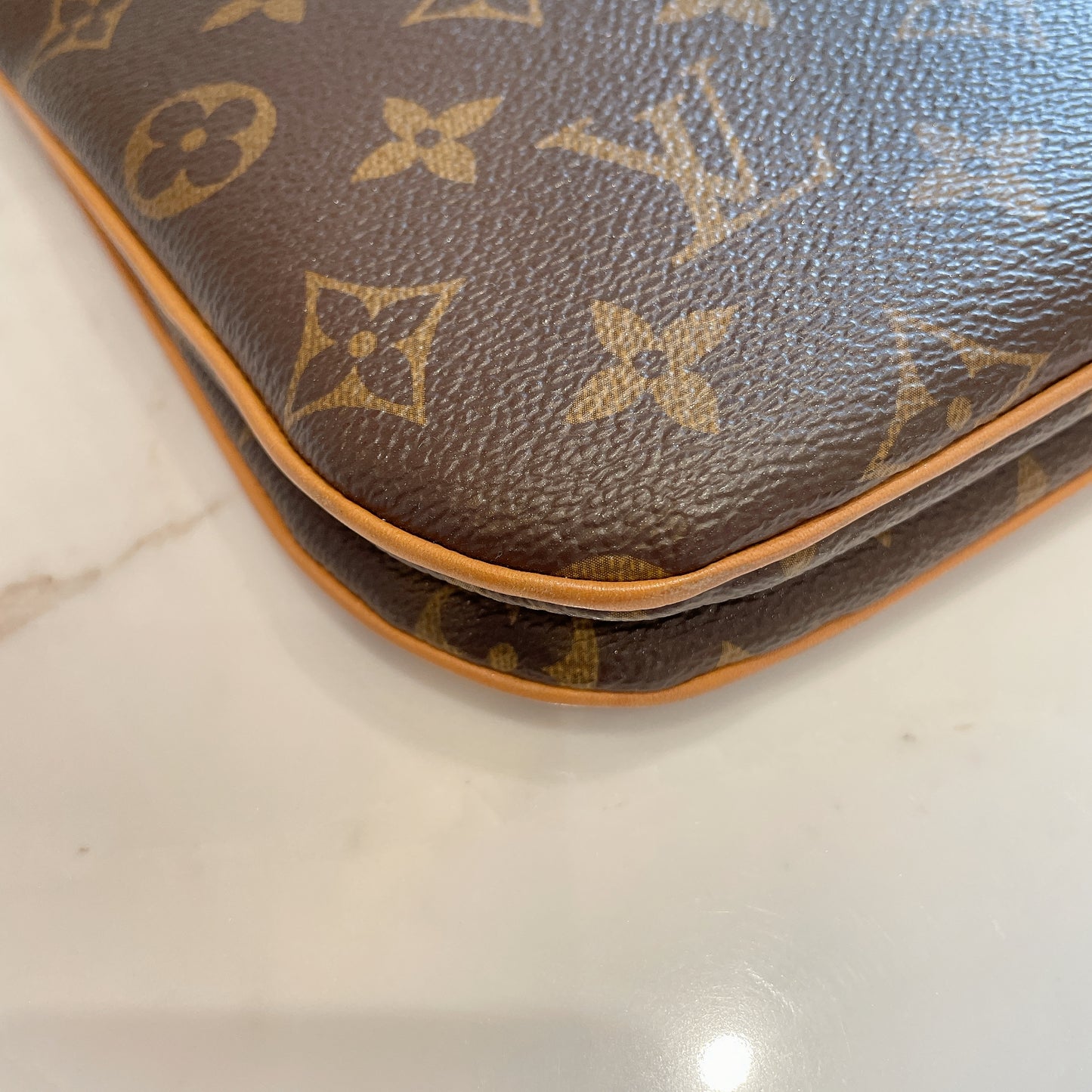 LV Monogran Lorette