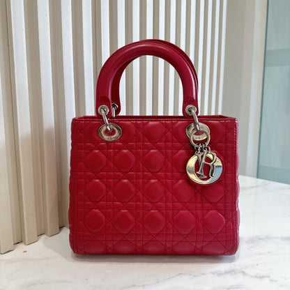 Lady Dior Medium In Red