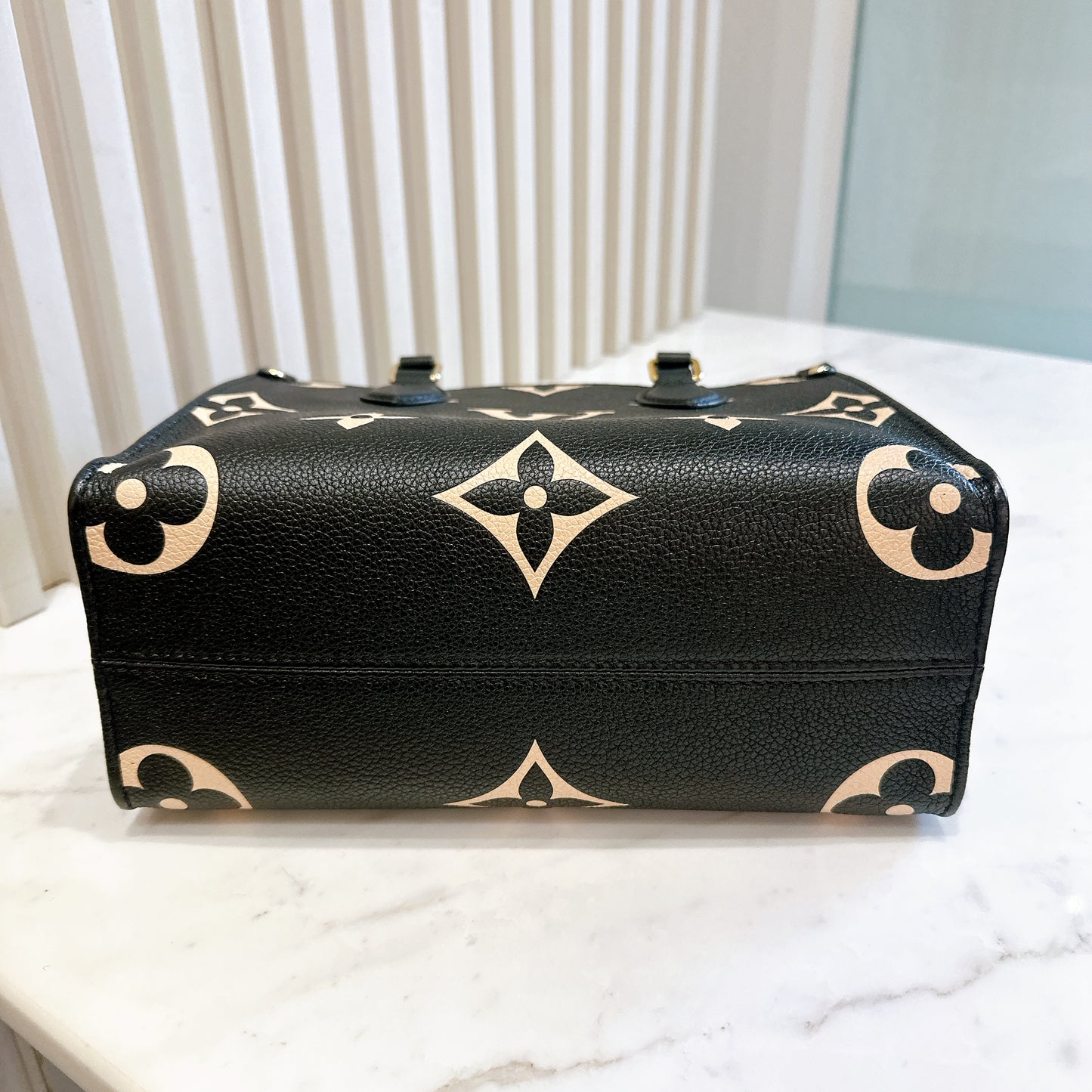 LV On The Go PM Bicolour