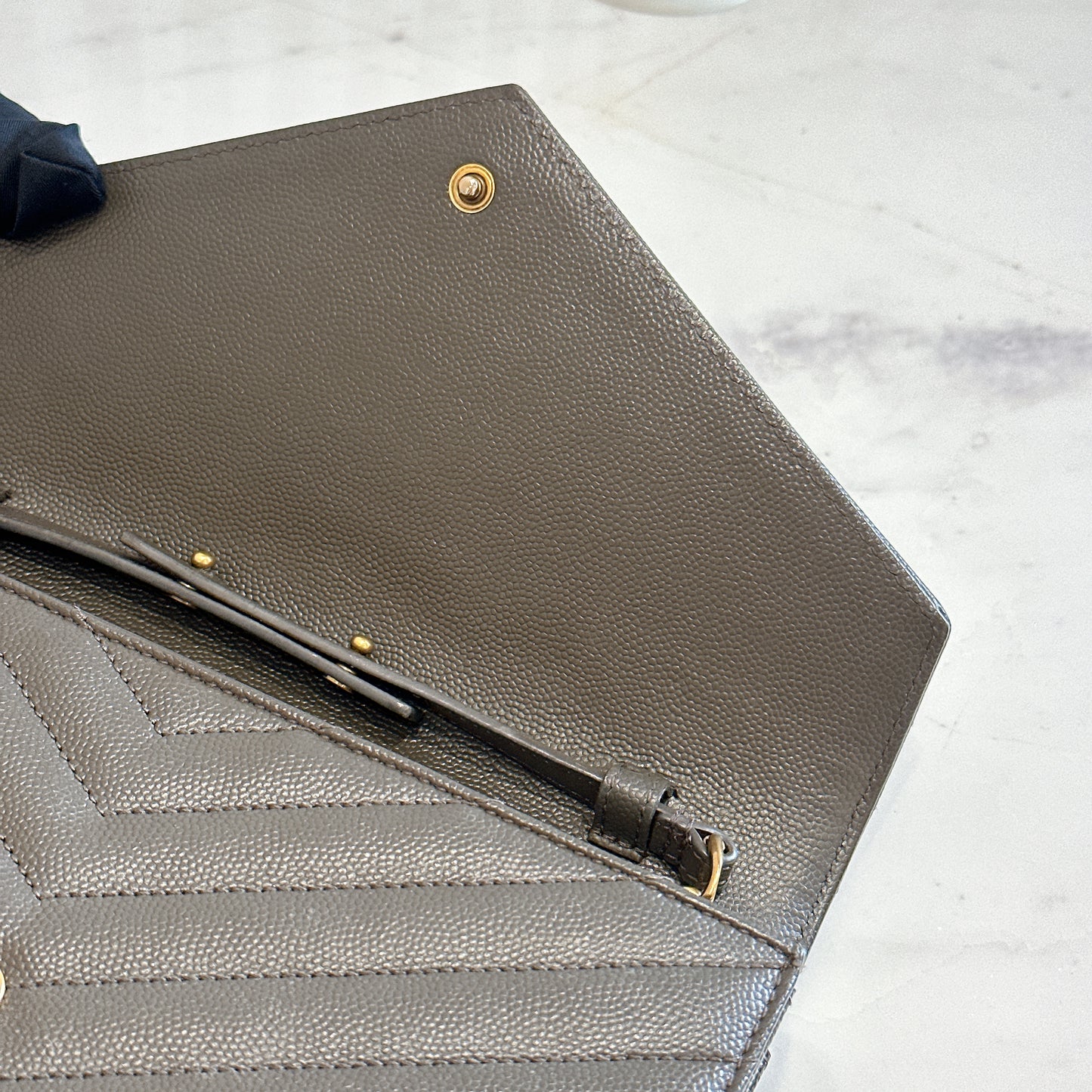YSL Wallet On Chain in Grey