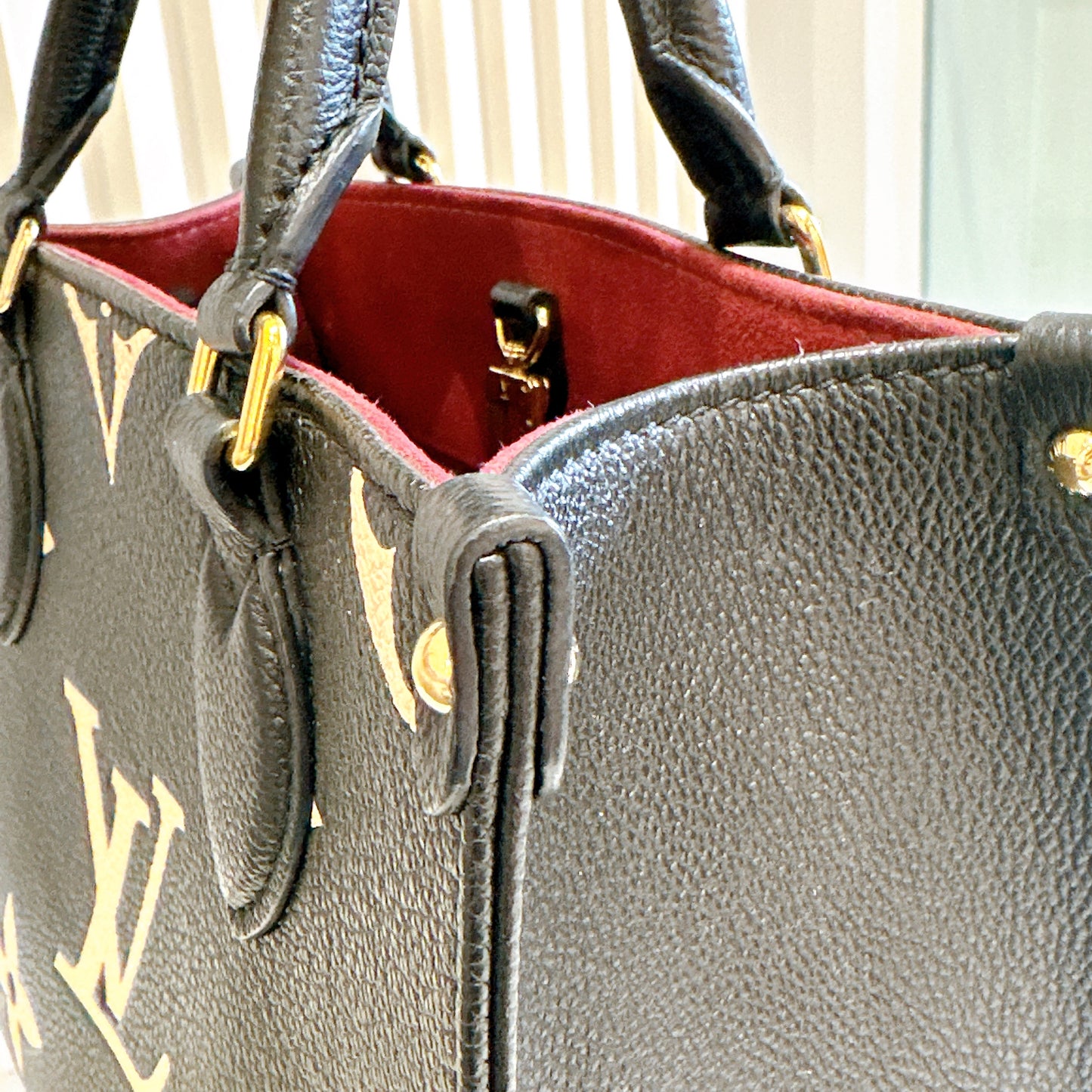 LV On The Go PM Bicolour