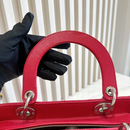 Lady Dior Medium In Red