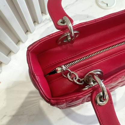 Lady Dior Medium In Red