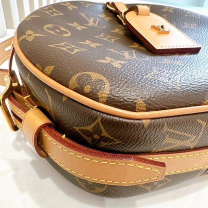 LV Monogram Boite Chapeu Souple MM