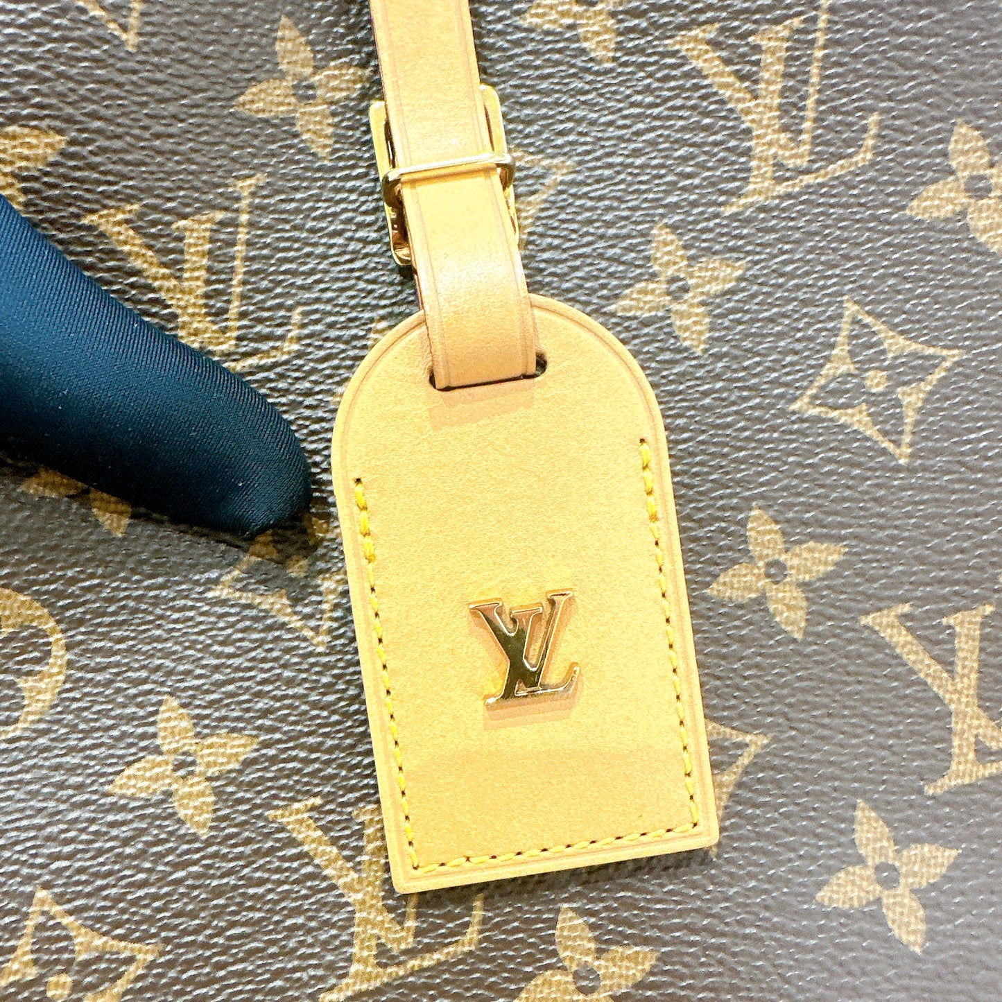 LV Monogram Boite Chapeu Souple MM