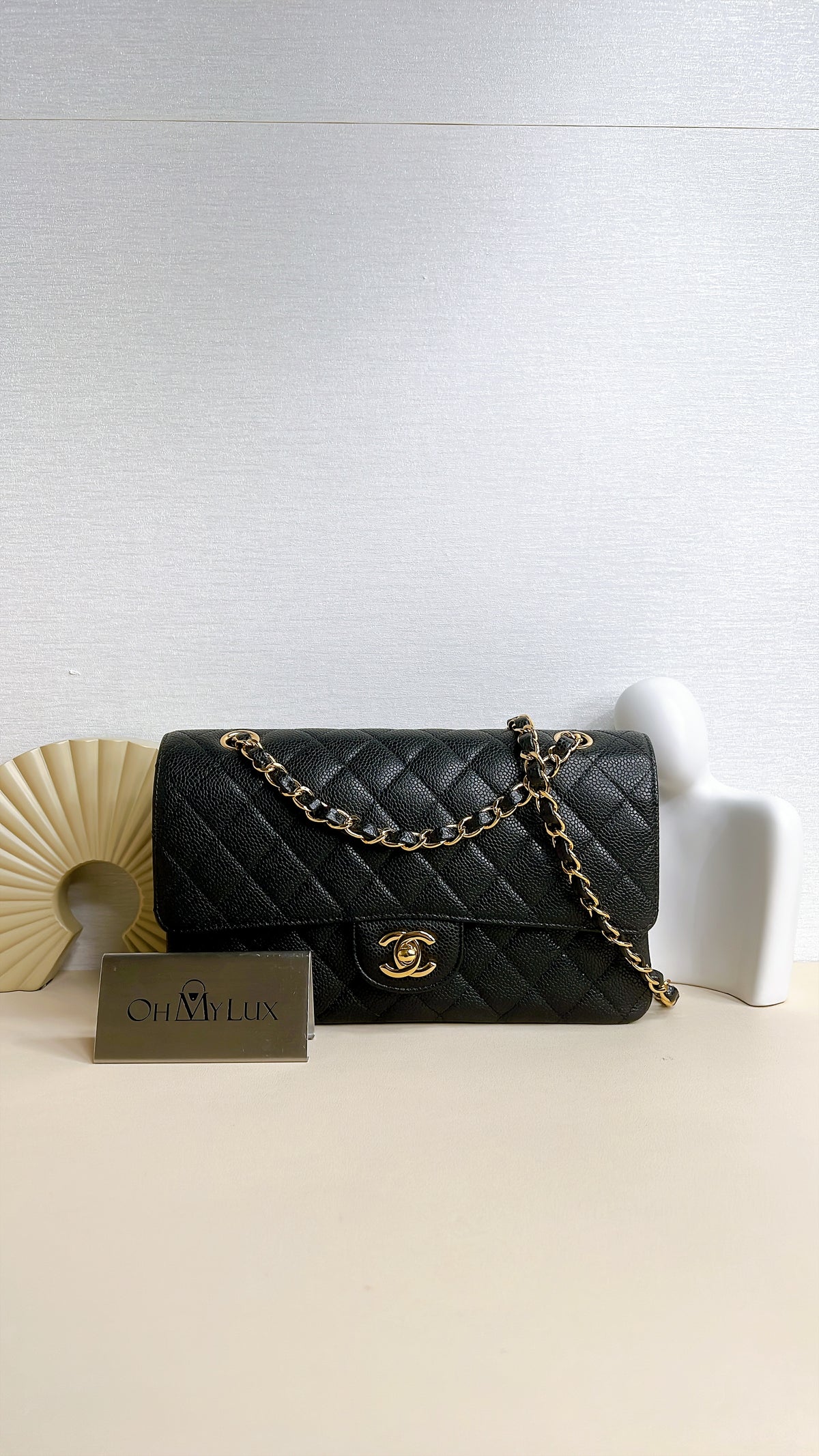 Chanel Classic Flap Medium in Black GHW