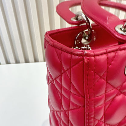 Lady Dior Medium In Red