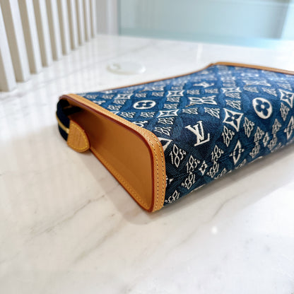 LV Toiletry Pouch 26 Since 1854