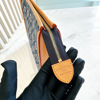 LV Toiletry Pouch 26 Since 1854
