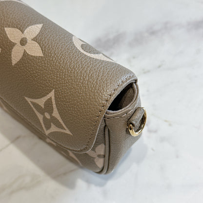 LV Monogram Ivy in Bicolour