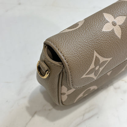 LV Monogram Ivy in Bicolour