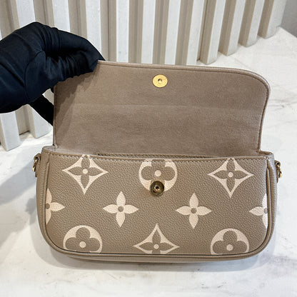 LV Monogram Ivy in Bicolour