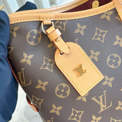 LV Monogram Carryall PM