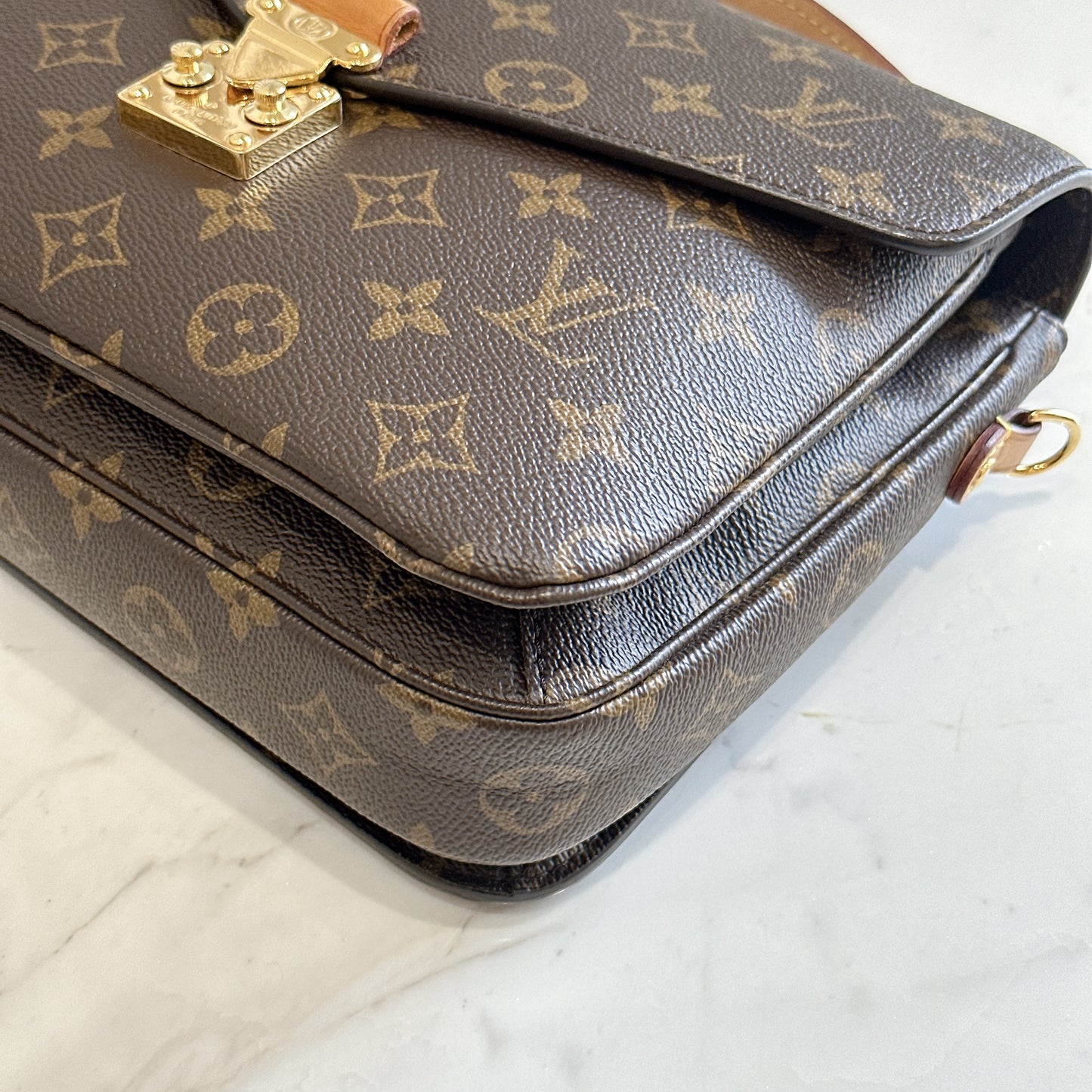 LV Monogram Pochette Metis