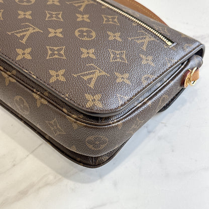 LV Monogram Pochette Metis