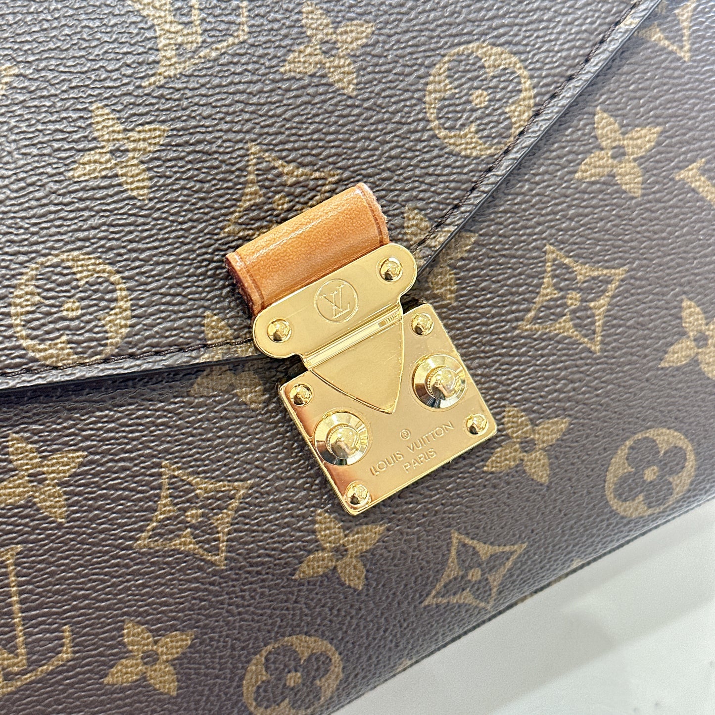 LV Monogram Pochette Metis