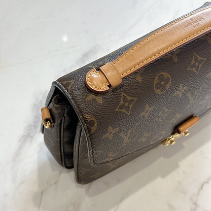 LV Monogram Pochette Metis