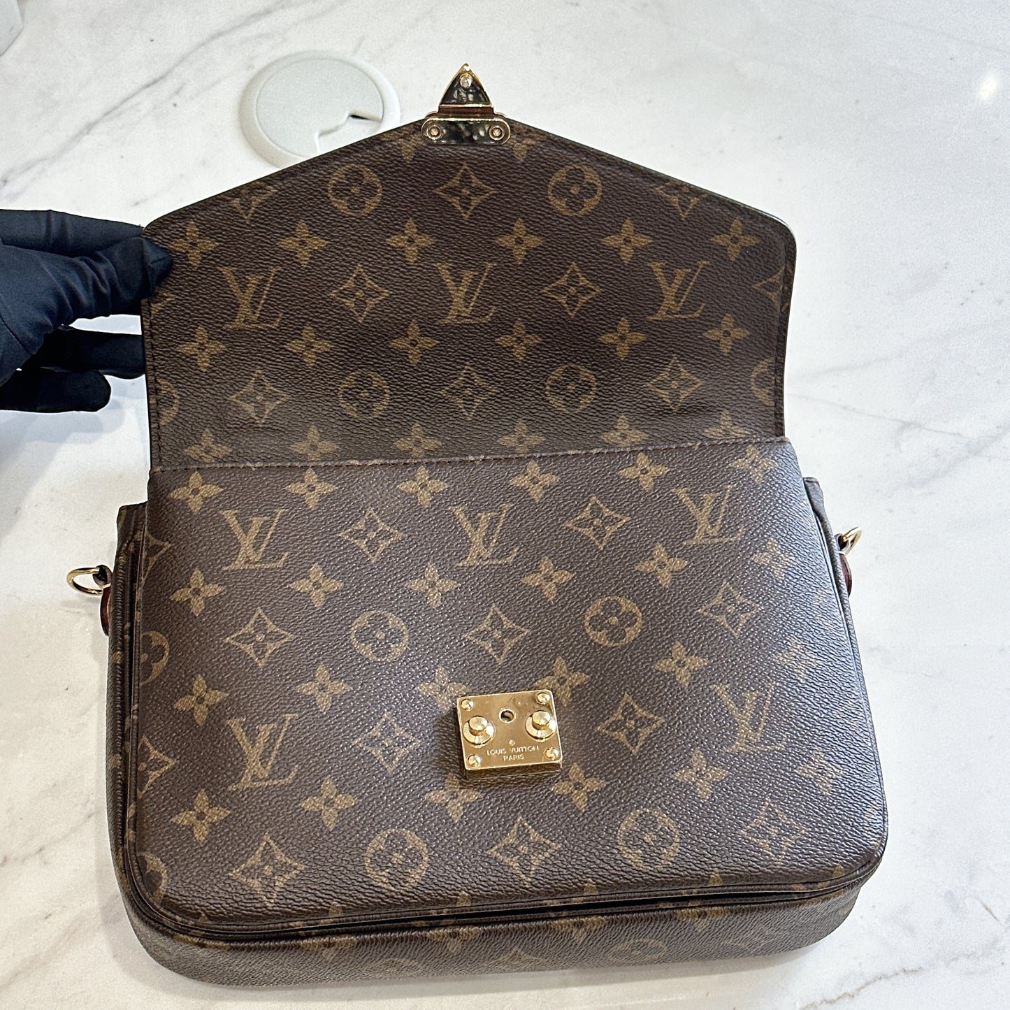 LV Monogram Pochette Metis