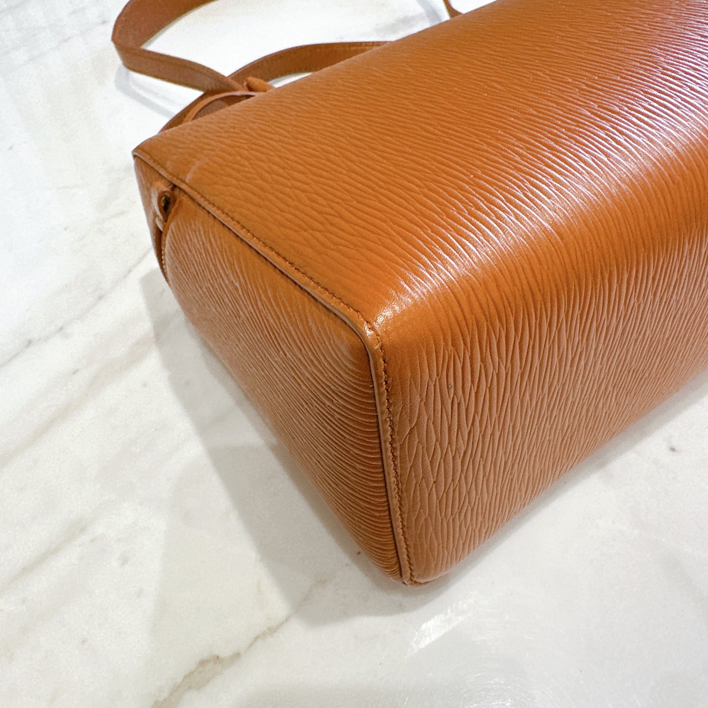 Loro Piana Extra Bag L27 OX Leather Warm Tan/Sun Gold