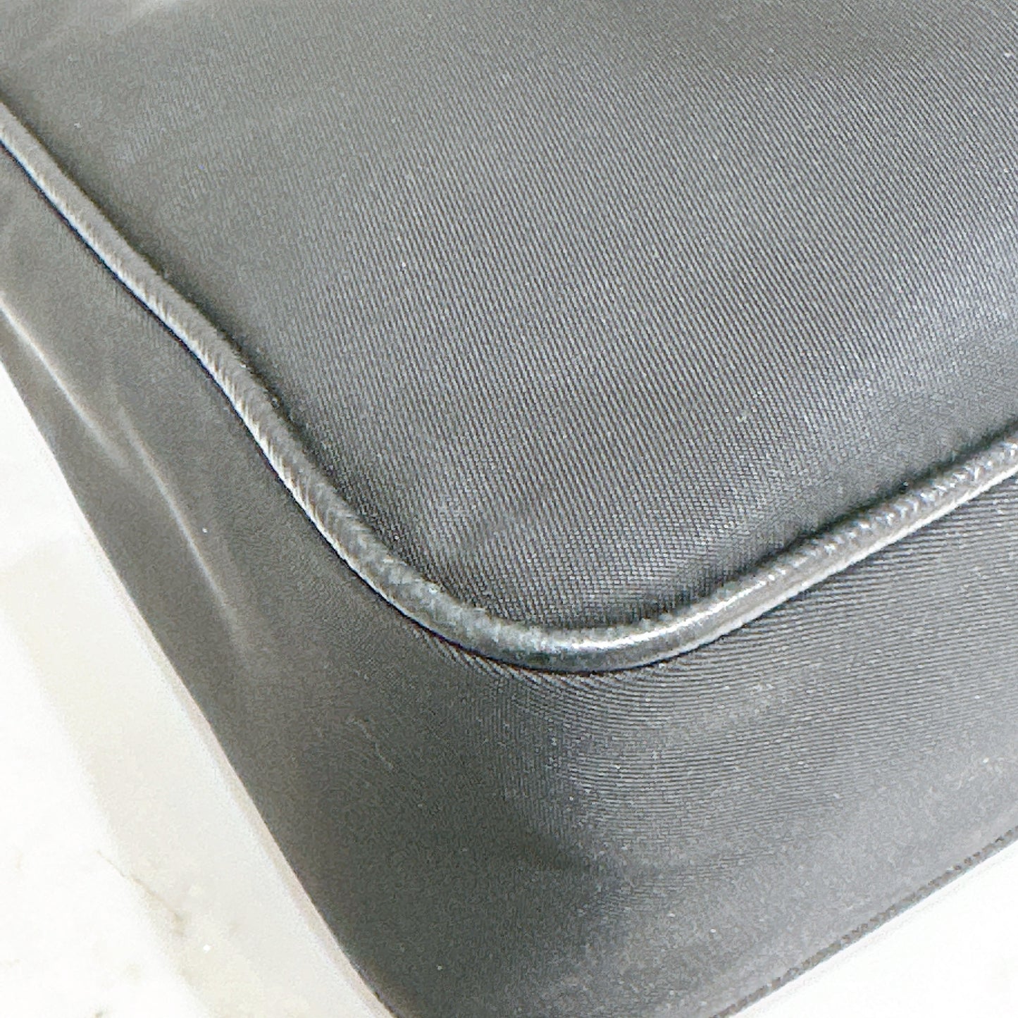 Prada Hobo Re-Edition 2005 in Black Nylon