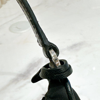Prada Hobo Re-Edition 2005 in Black Nylon