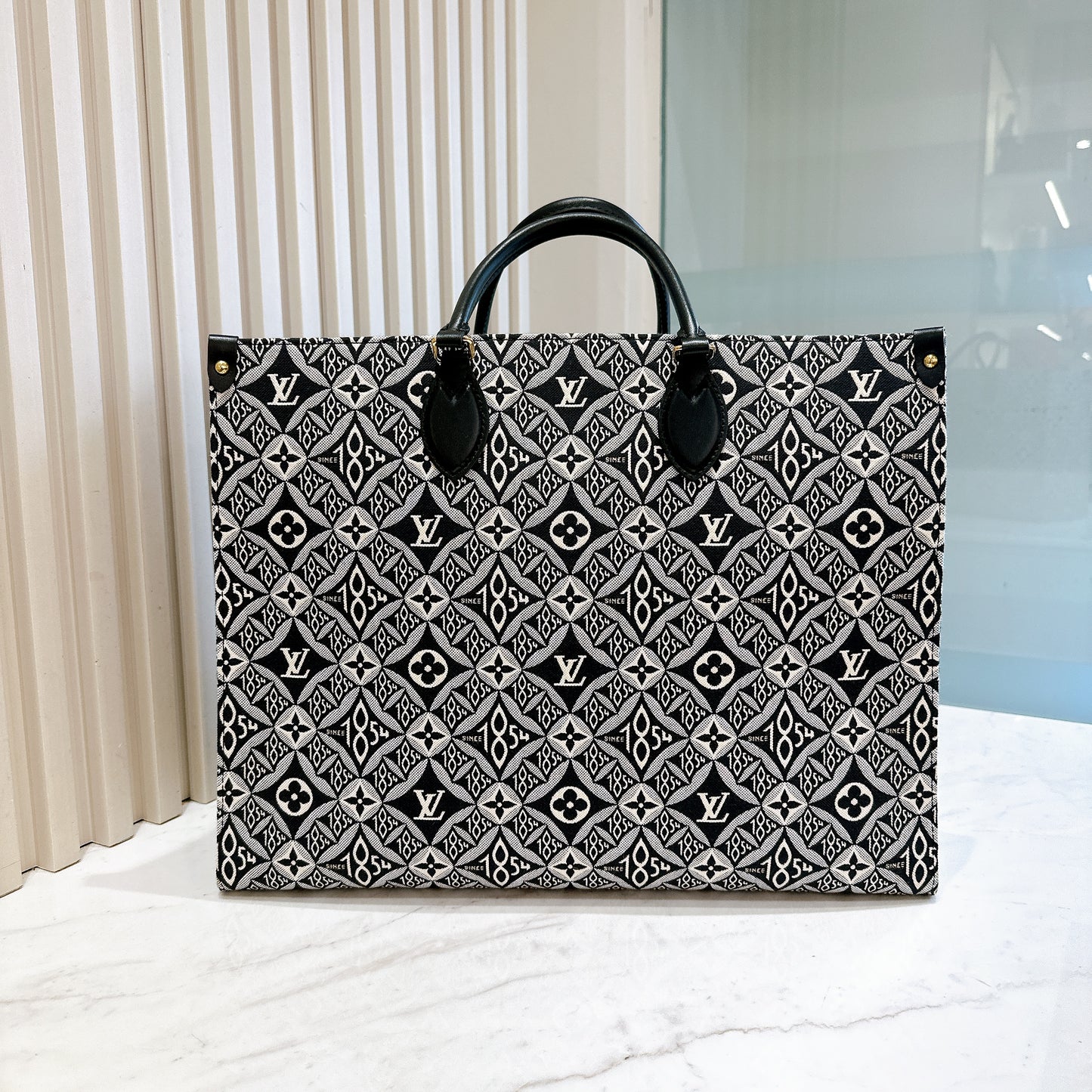 LV On The Go GM 1854