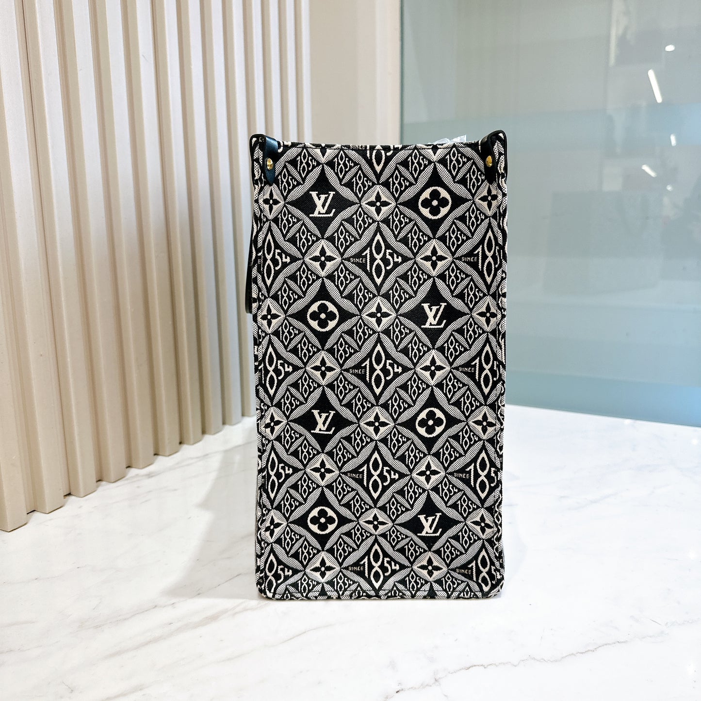 LV On The Go GM 1854